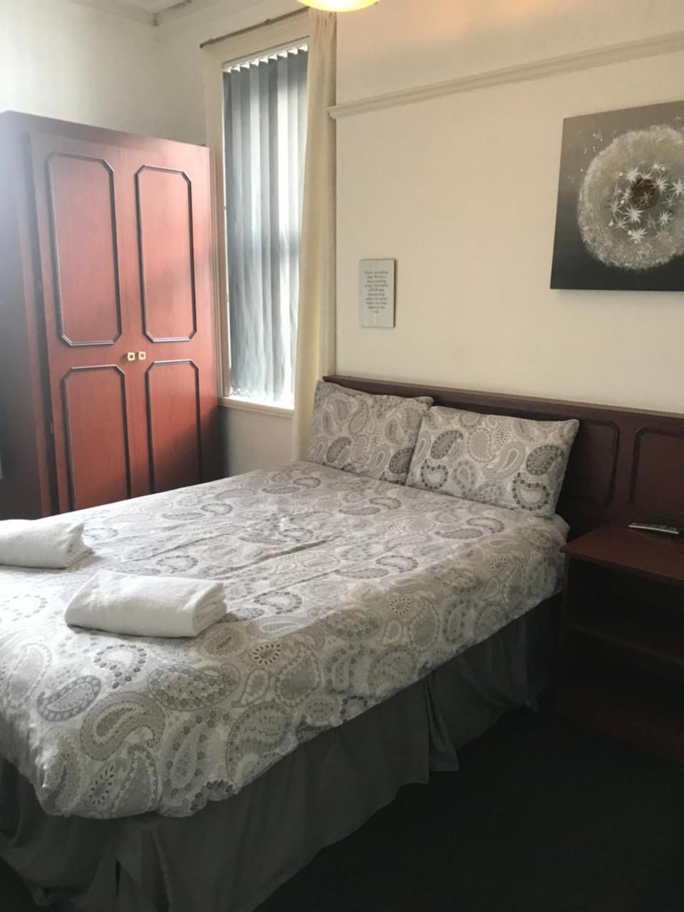 פאיסליי Ardgowan Guest House מראה חיצוני תמונה